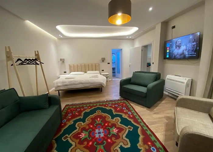 Vila-Amo, Suites&Rooms In Tirana Center