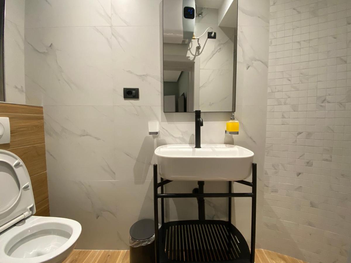 Vila-amo, Suites&rooms In Center Tirana