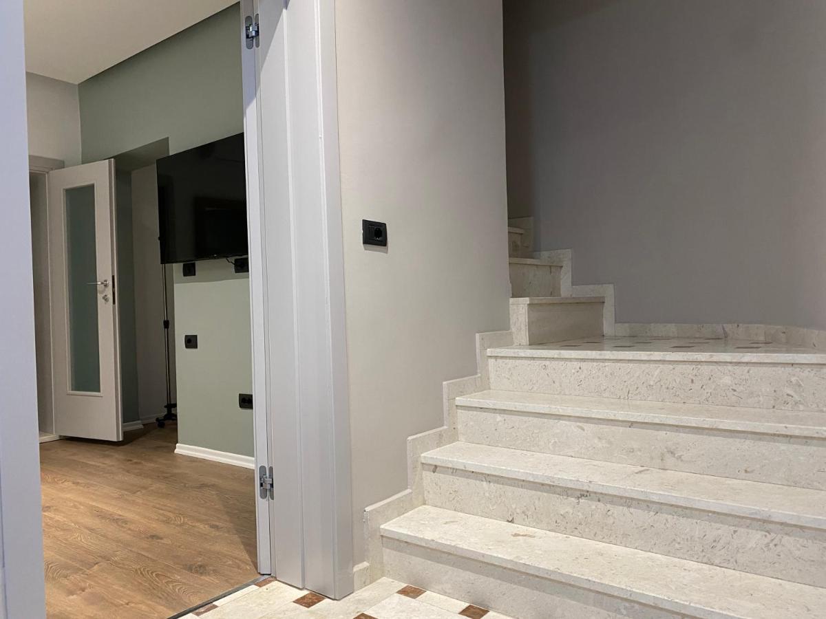 Vila-amo, Suites&rooms In Center Bed & Breakfast Tirana